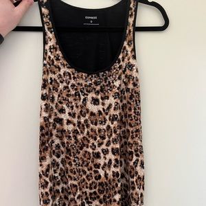 Express sequenced leopard tank.